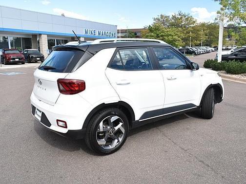 2023 Hyundai VENUE Limited