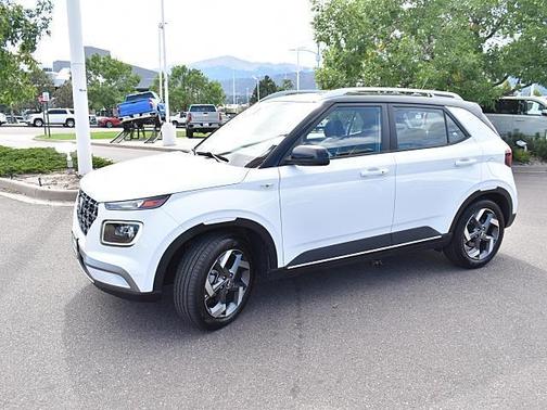 2023 Hyundai VENUE Limited