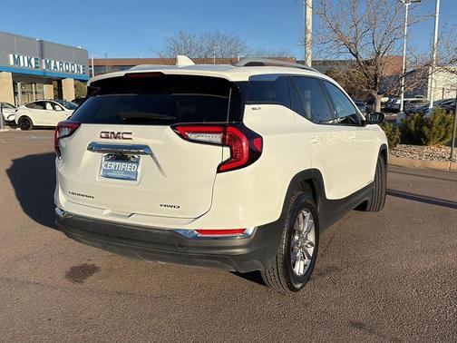 2024 GMC Terrain SLT