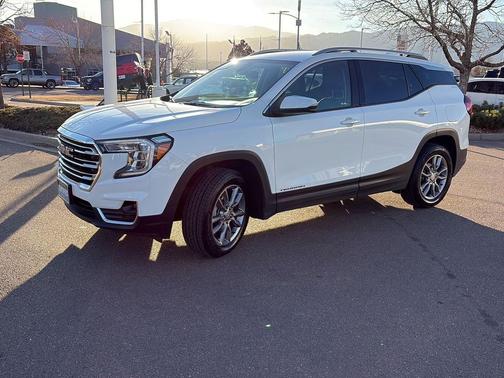 2024 GMC Terrain SLT