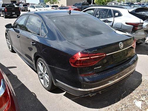2018 Volkswagen Passat 2.0T R-Line