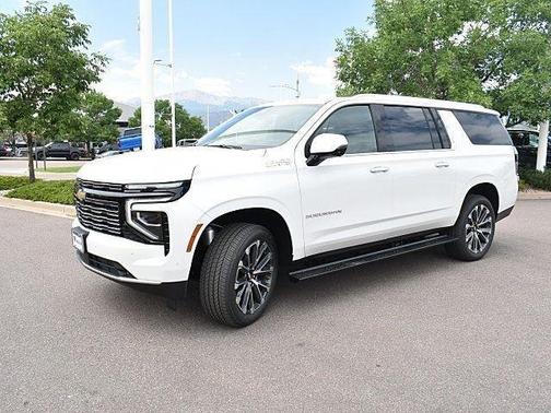 2025 Chevrolet Suburban 4WD High Country