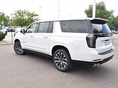 2025 Chevrolet Suburban 4WD High Country