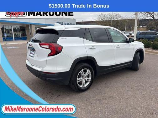 Summit White 2024 GMC Terrain SLE