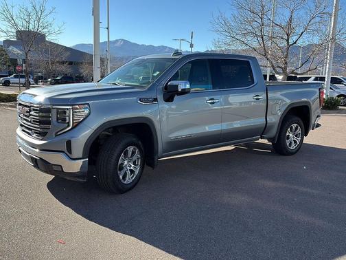 2024 GMC Sierra 1500 SLT