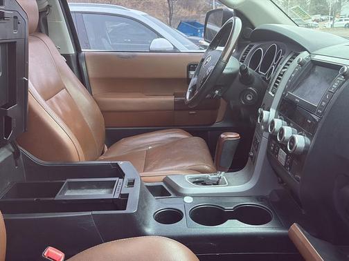 2013 Toyota Sequoia Platinum