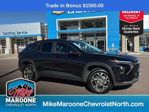 Mosaic Black Metallic 2025 Chevrolet Trax LT