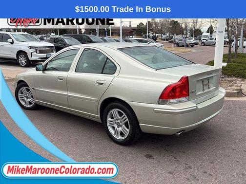 Lunar Gold Metallic 2005 Volvo S60 2.5T