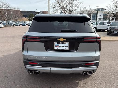 2024 Chevrolet Traverse LT
