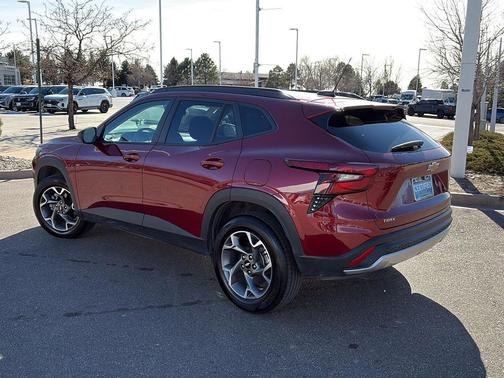 2025 Chevrolet Trax LT