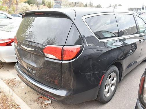 2017 Chrysler Pacifica LX