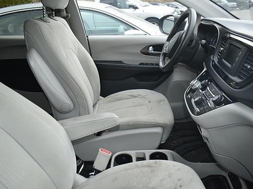 2017 Chrysler Pacifica LX