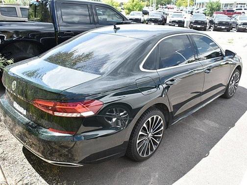 2022 Volkswagen Passat 2.0T Limited Edition