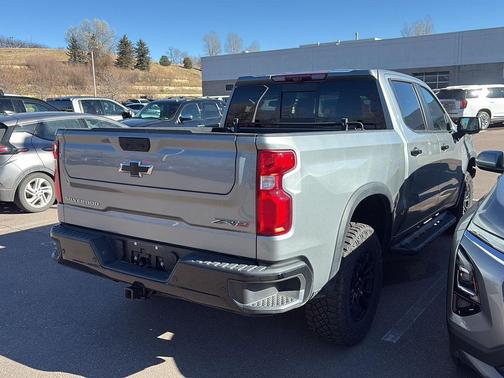 2024 Chevrolet Silverado 1500 ZR2