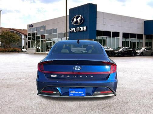 2022 Hyundai SONATA SE