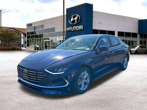 2022 Hyundai SONATA SE