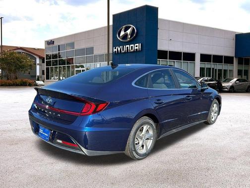 2022 Hyundai SONATA SE