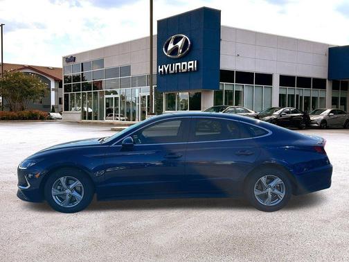 2022 Hyundai SONATA SE