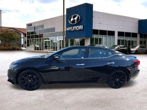 2017 Nissan Maxima 3.5 SR