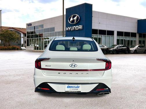 2021 Hyundai SONATA SEL