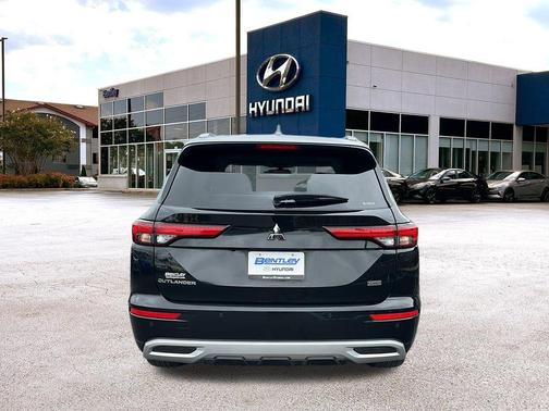 2024 Mitsubishi Outlander SEL Platinum Edition