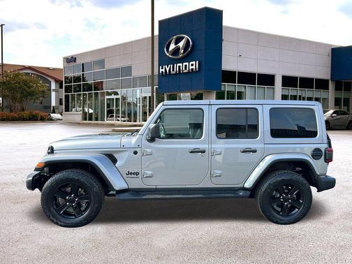2021 Jeep Wrangler Unlimited Sahara Altitude