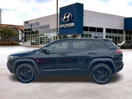 2022 Jeep Cherokee Trailhawk