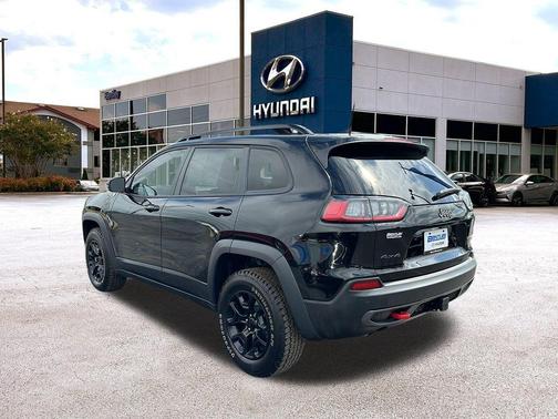2022 Jeep Cherokee Trailhawk