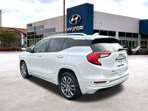 2022 GMC Terrain Denali