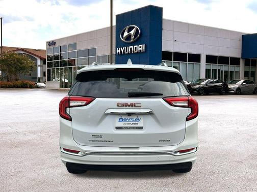 2022 GMC Terrain Denali