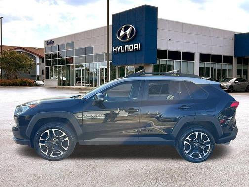 2019 Toyota RAV4 Adventure