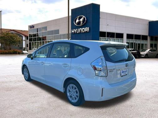 2014 Toyota Prius v Three