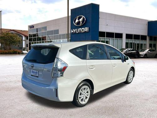 2014 Toyota Prius v Three