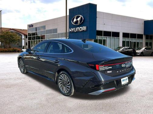 2025 Hyundai SONATA Hybrid SEL
