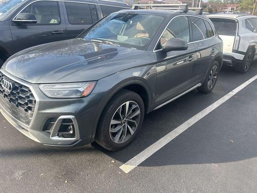 2022 Audi Q5 45 S line quattro Premium
