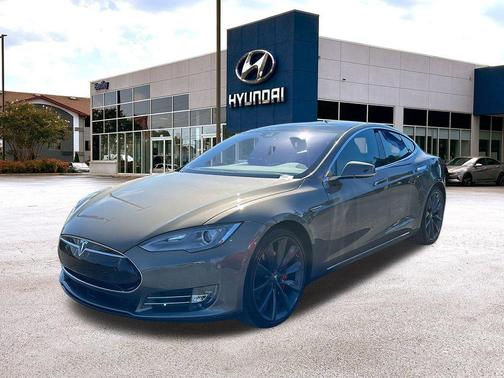 2015 Tesla Model S 90D