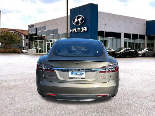 2015 Tesla Model S 90D