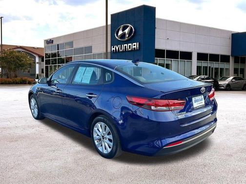 2018 Kia Optima S