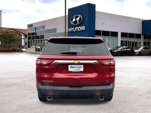 2020 Chevrolet Traverse LT Cloth