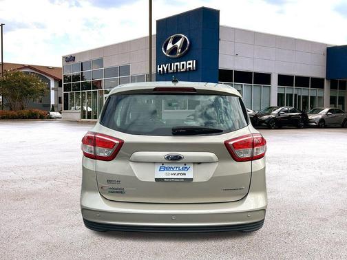 2017 Ford C-Max Energi Titanium