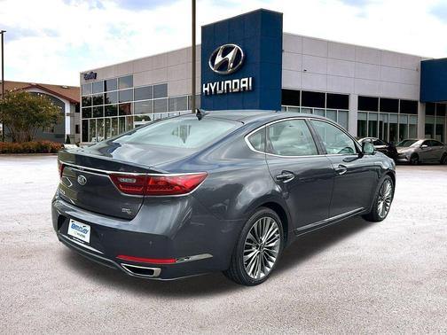 2018 Kia Cadenza SX Limited