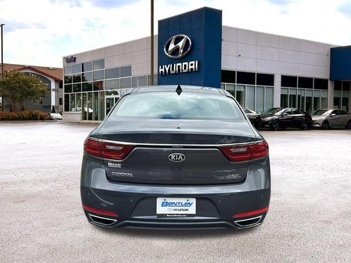 2018 Kia Cadenza SX Limited