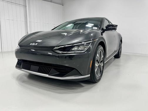 2024 Kia EV6 Light