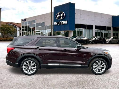 2023 Ford Explorer Platinum