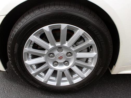 Photo 4 of 30 of 2013 Cadillac CTS Luxury