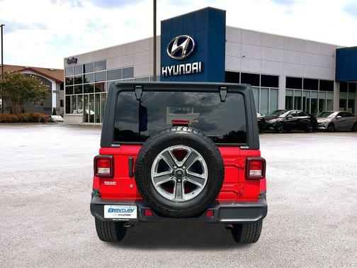 2020 Jeep Wrangler Unlimited Sahara