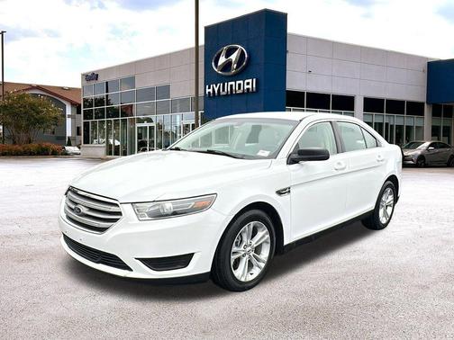2015 Ford Taurus SE