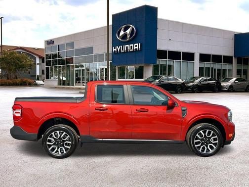2023 Ford Maverick Lariat