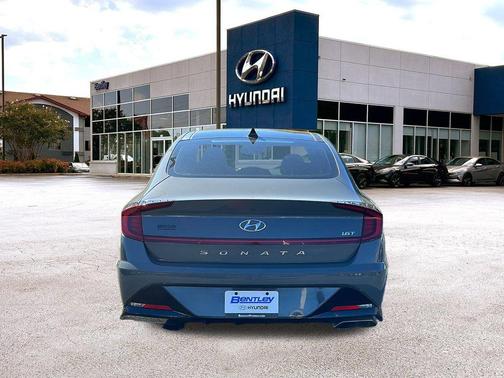 2022 Hyundai SONATA SEL Plus