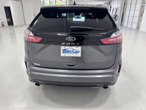 2021 Ford Edge ST Line